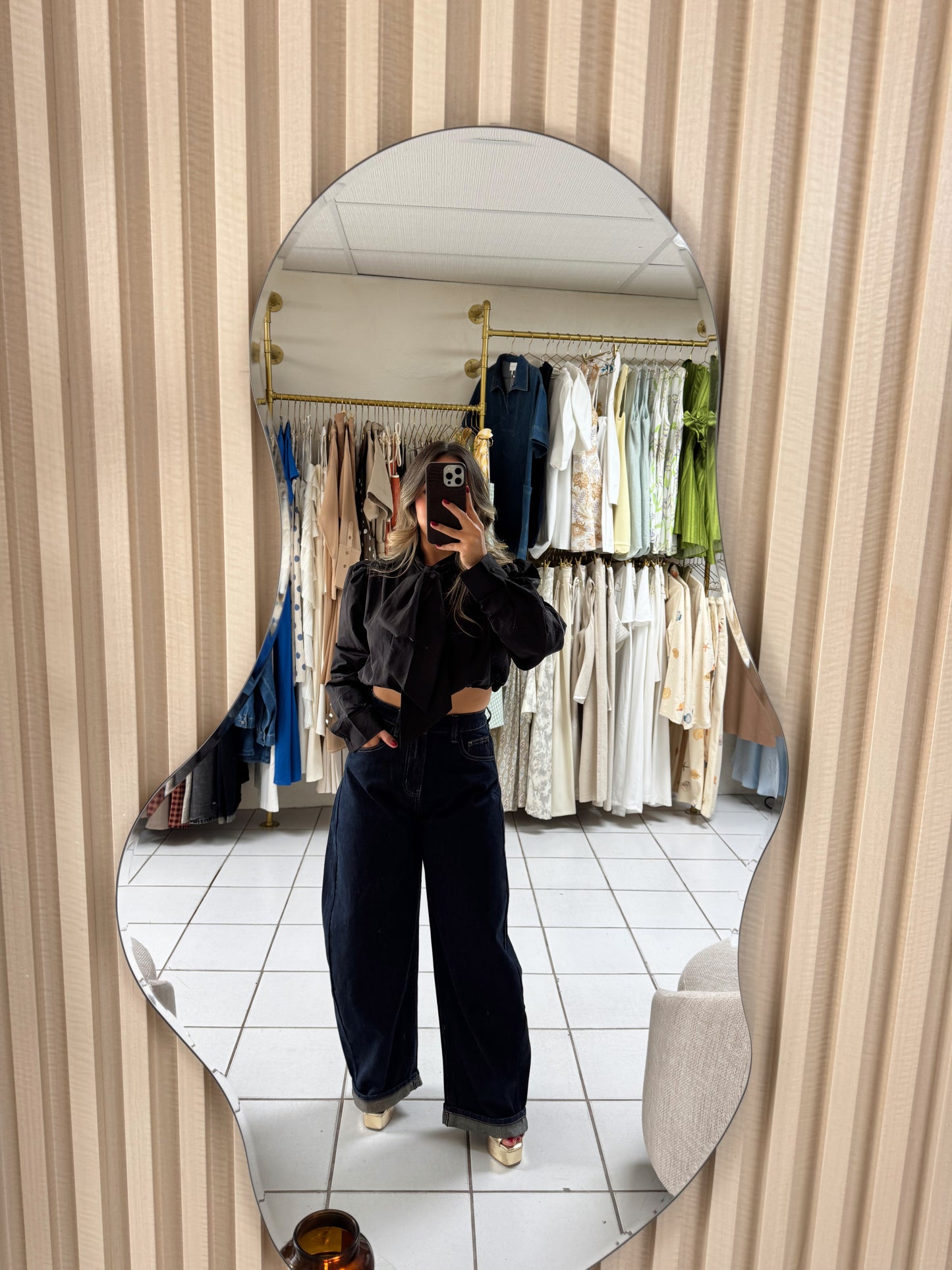 Mid Rise Barrel Jeans