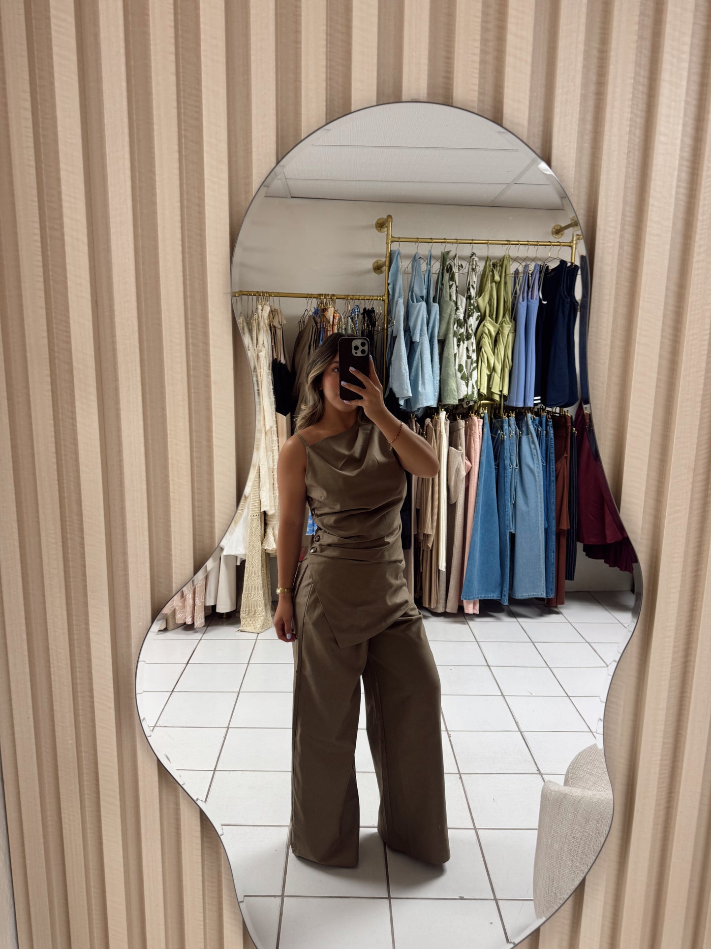 Asymmetrical Brown Set