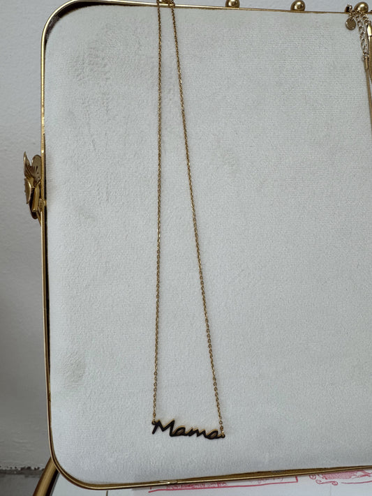 Mamá Necklace
